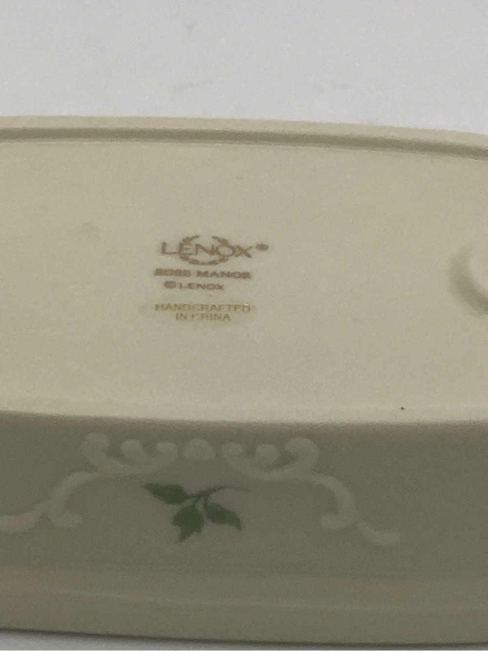 Lenox Cream Rose Manor Soap Dish with Pink Rosebuds